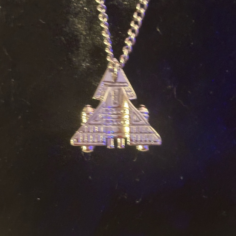 Vintage Avon 1980s Command Module 1 Necklace Silver Toned Chain 15.5 in. - Picture 4 of 5